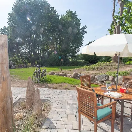 Strandgut Und Feuerstein * Gustow (Vorpommern-Rugen)